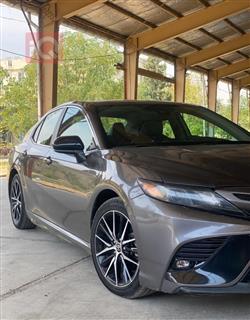 تۆیۆتا کامری